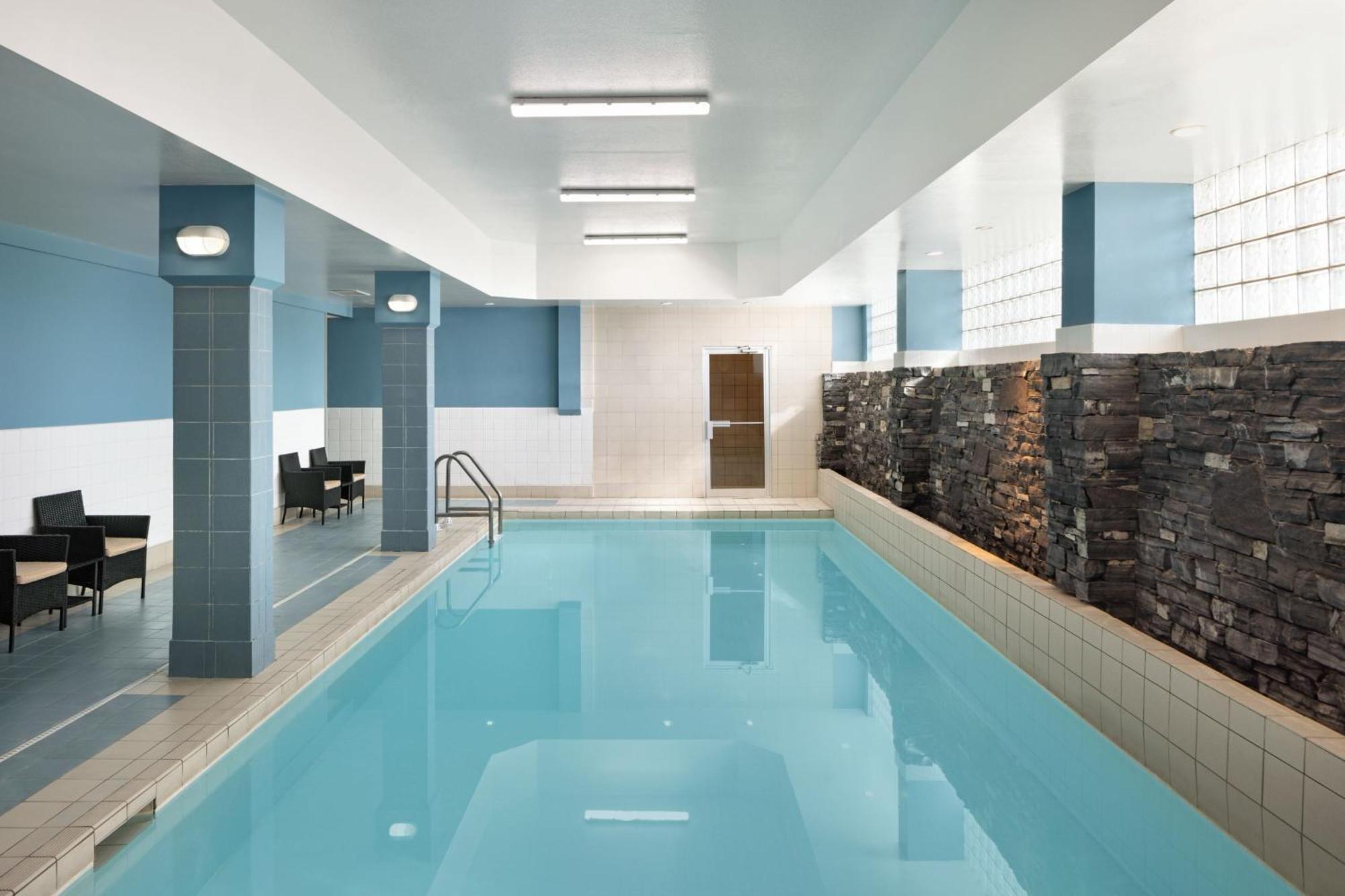 Four Points By Sheraton Edmonton South Zewnętrze zdjęcie