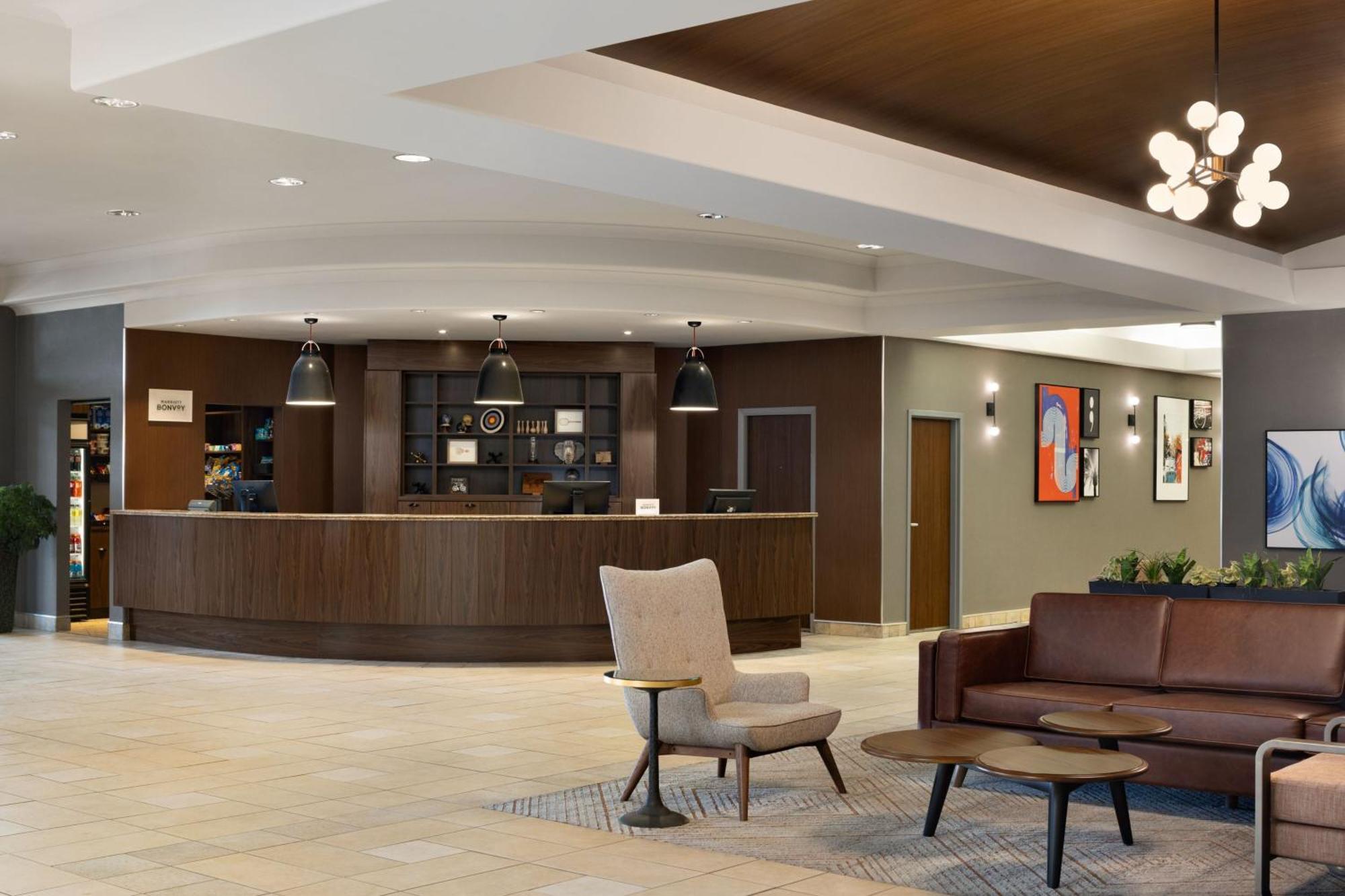 Four Points By Sheraton Edmonton South Zewnętrze zdjęcie