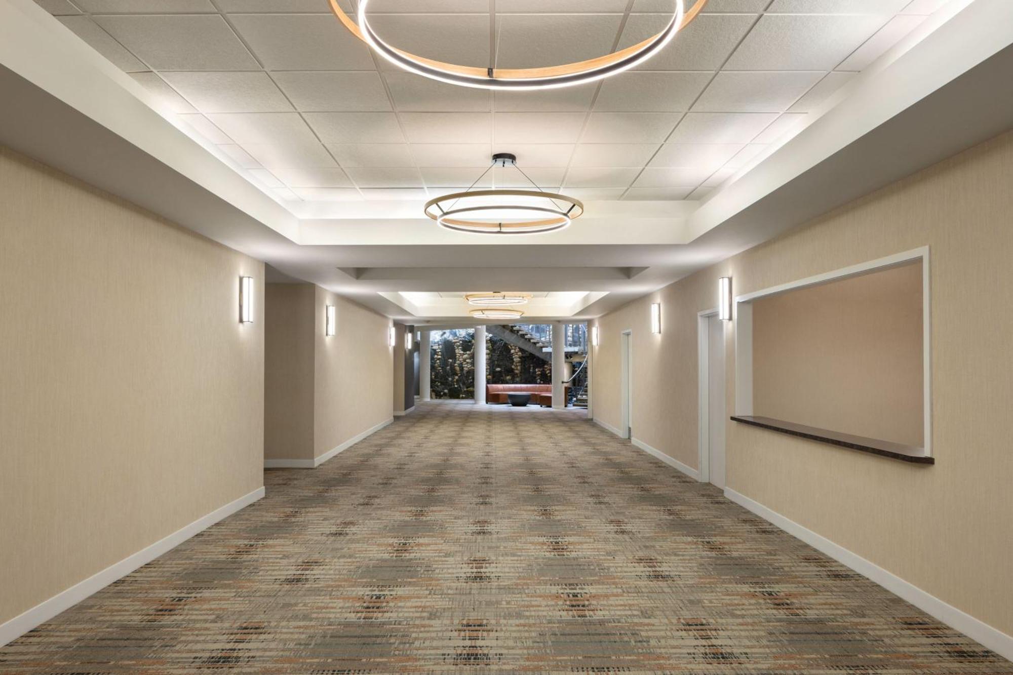 Four Points By Sheraton Edmonton South Zewnętrze zdjęcie